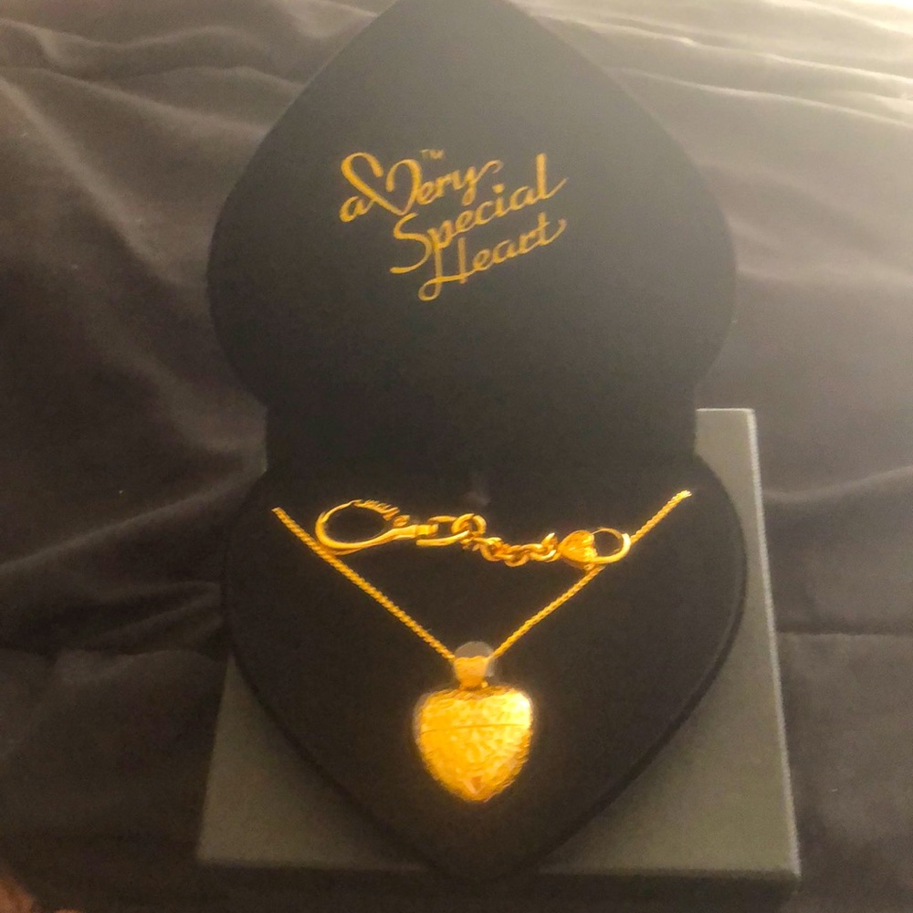 Gold & silver USB hearts